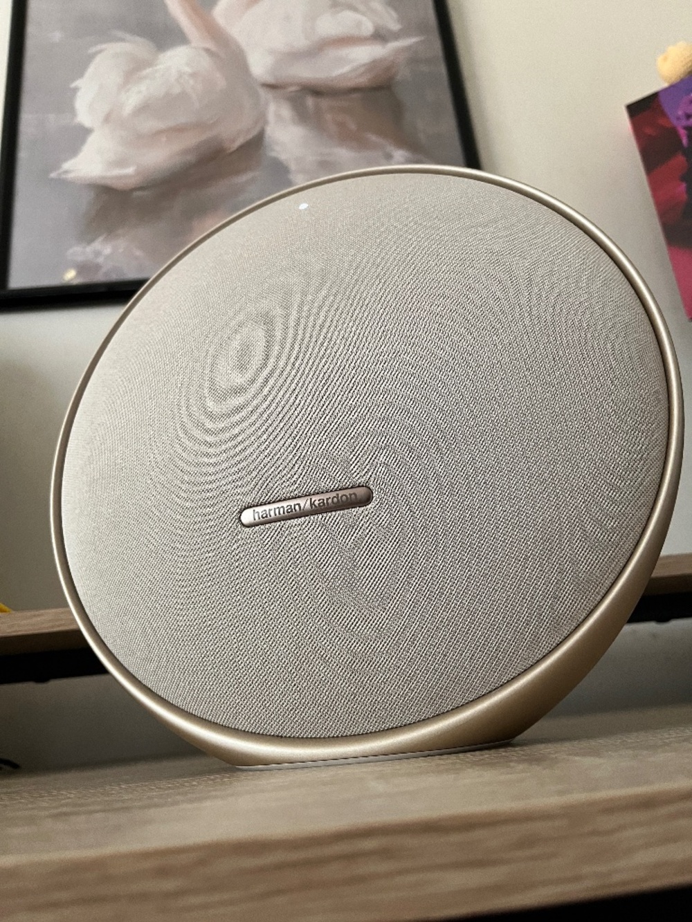 Harmon Kardon Onyx 9 Gold